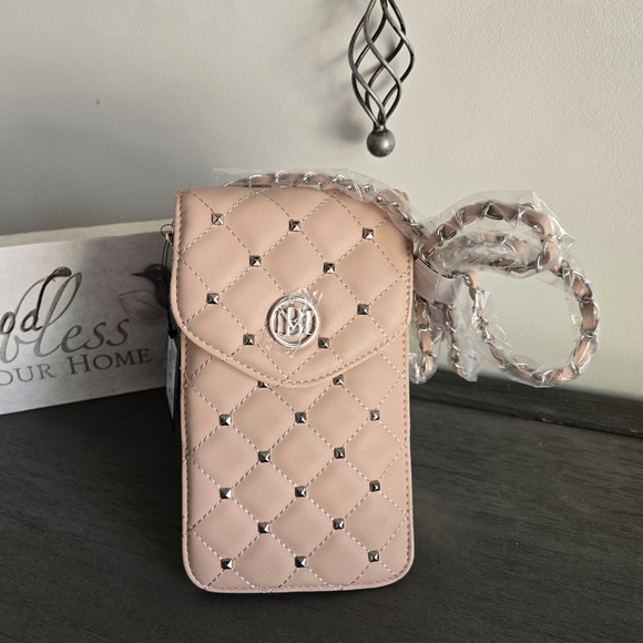 Studio Badgley Mischka Quilted Silver Studded Phone Case Tan - Picture 2 of 7